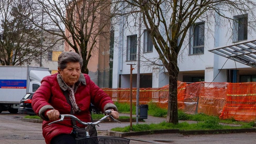 Il cantiere alla scuola Pettini Il cantiere alla scuola Pettini