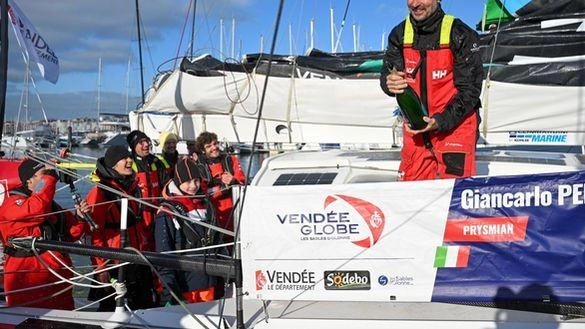 Giancarlo Pedote ha tagliato in 22ª posizione il traguardo della Vandée Globe, la massacrante regata che prevede il giro del... Giancarlo Pedote ha tagliato in 22ª posizione il traguardo della Vandée Globe, la massacrante regata che prevede il giro del...