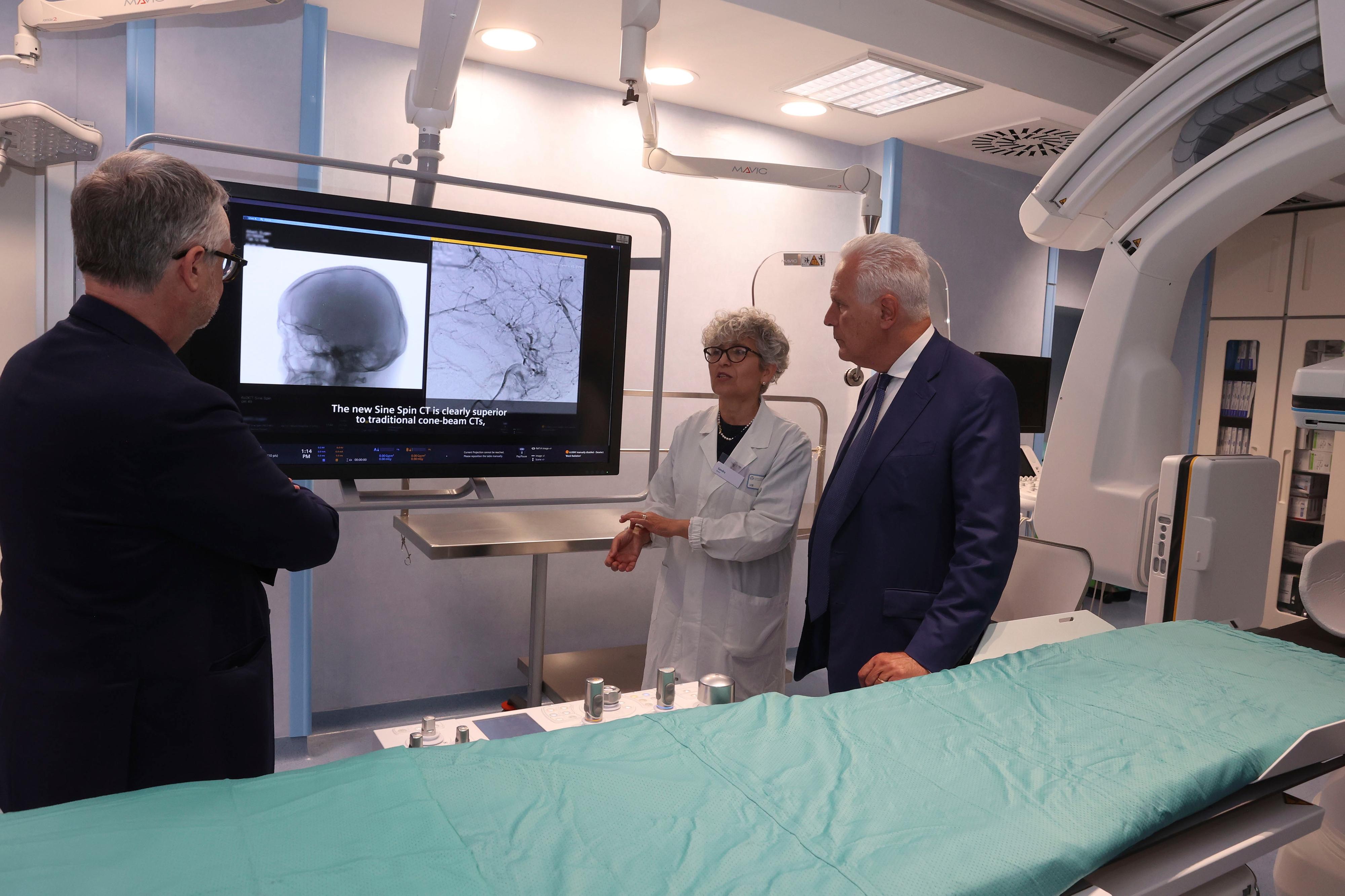 Migliori ospedali, Scotte fuori. La stoccata del direttore: “Non paghiamo enti che fanno classifiche” Migliori ospedali, Scotte fuori. La stoccata del direttore: “Non paghiamo enti che fanno classifiche”