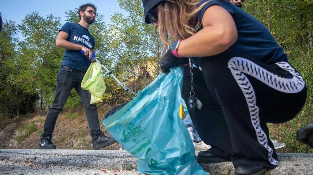 Difesa dell’ambiente. Due appuntamenti con ripulire il verde