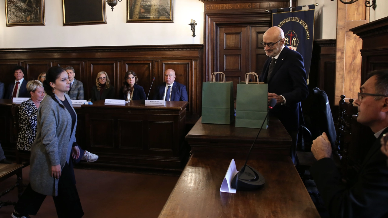 Firenze, cerimonia di consegna della raccolta fondi per le vittime di via Mariti (foto Marco Mori /New Press Photo) Firenze, cerimonia di consegna della raccolta fondi per le vittime di via Mariti (foto Marco Mori /New Press Photo)