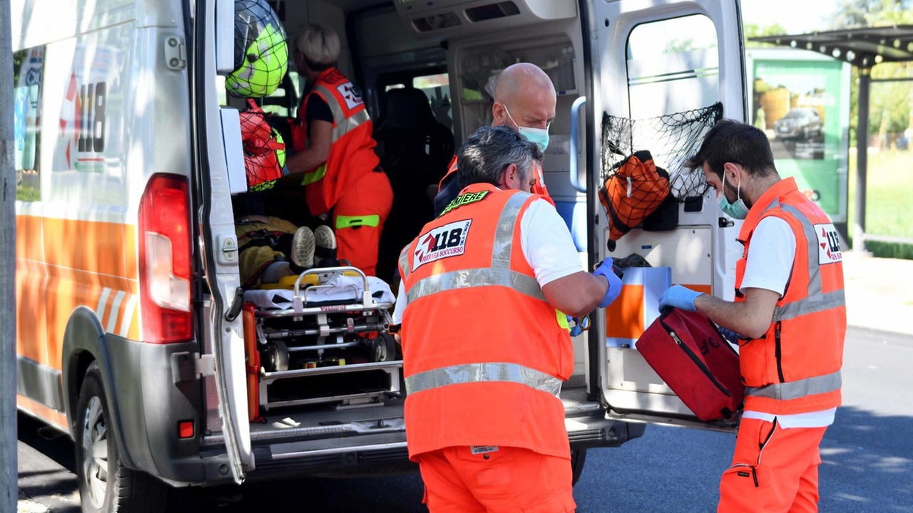 Sul posto è intervenuta un'ambulanza del 118 e l'elicottero (Foto di repertorio)