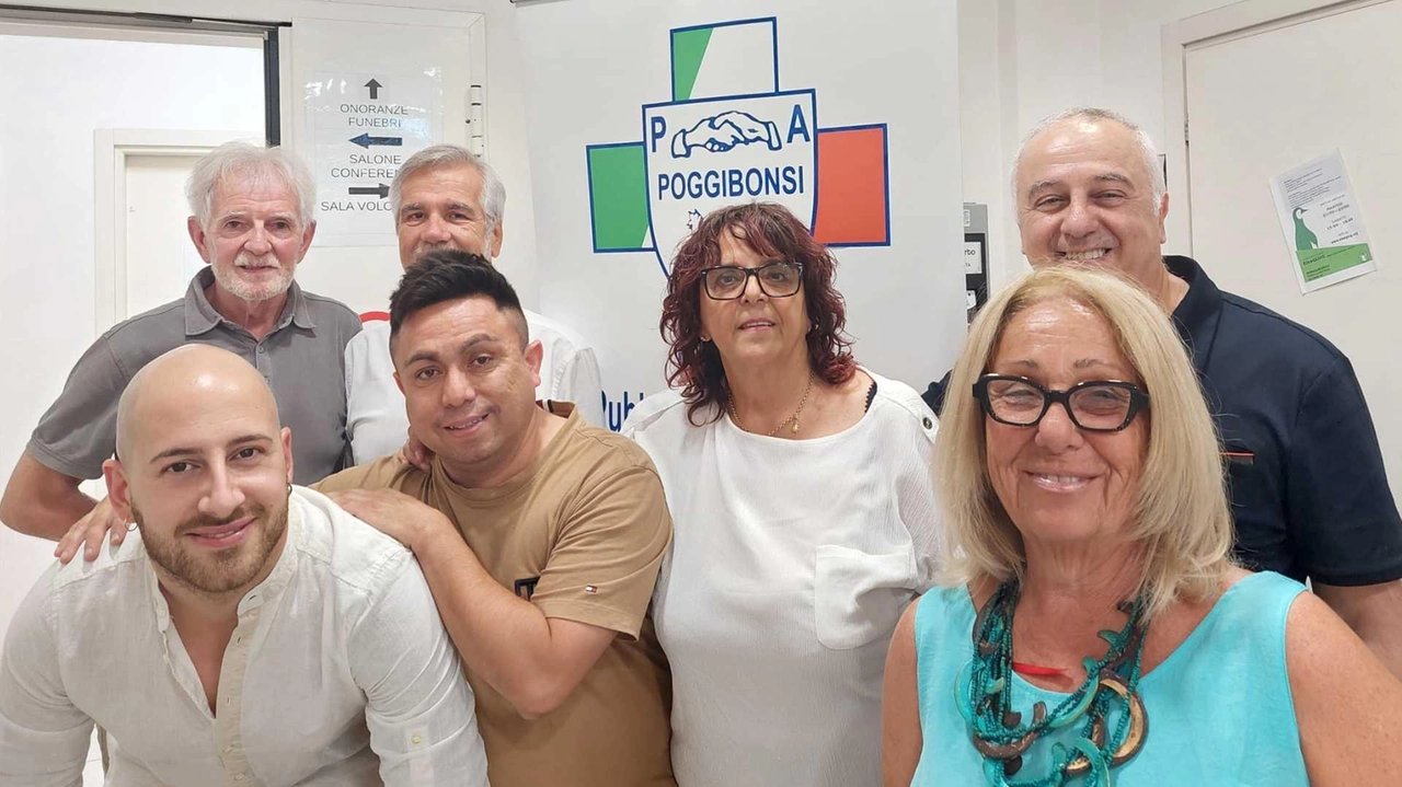 Giovanni Di Fede è il primo da destra in alto nella foto, insieme con i componenti del Consiglio direttivo Giovanni Di Fede è il primo da destra in alto nella foto, insieme con i componenti del Consiglio direttivo