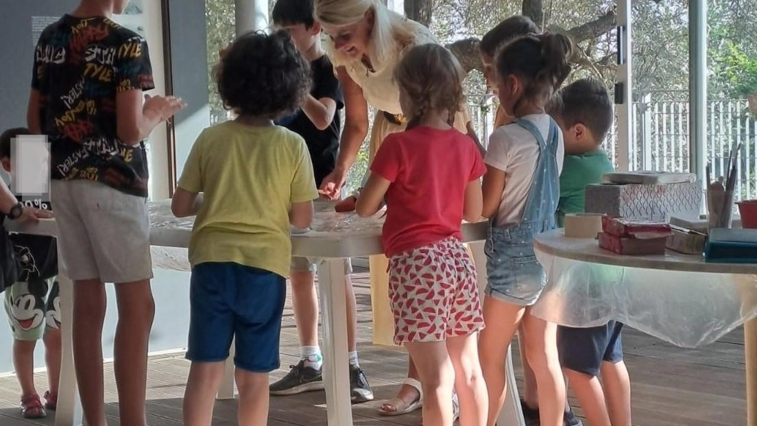La nuova direttrice scientifica Giulia Saviano ha predisposto la nuova offerta didattica per Area archeologica e Museo La nuova direttrice scientifica Giulia Saviano ha predisposto la nuova offerta didattica per Area archeologica e Museo