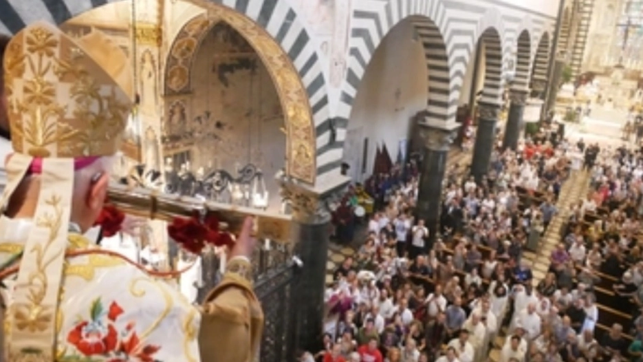 L'ostensione della Sacra Cintola L'ostensione della Sacra Cintola