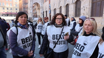 Beko di Siena, l’intesa: la acquistano Invitalia e il Comune, subito reindustrializzazione