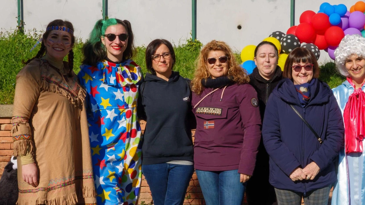 Nel paese opera da decenni una moltitudine di associazioni e cooperative "Grazie alle tante iniziative questo territorio non è diventato un dormitorio" . Nel paese opera da decenni una moltitudine di associazioni e cooperative "Grazie alle tante iniziative questo territorio non è diventato un dormitorio" .