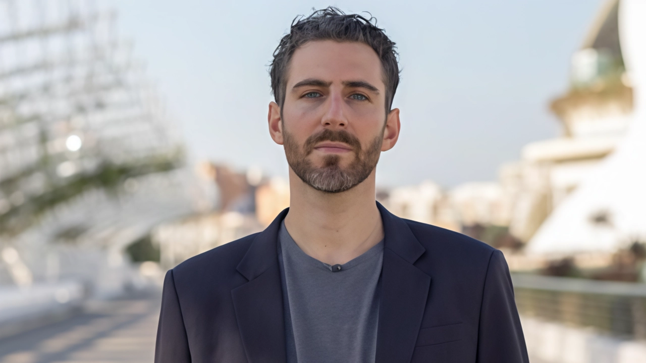 "Tutto il bene del mondo" è il titolo del libro del giornalista Matteo Gracis (nella foto) che sarà presentato oggi... "Tutto il bene del mondo" è il titolo del libro del giornalista Matteo Gracis (nella foto) che sarà presentato oggi...