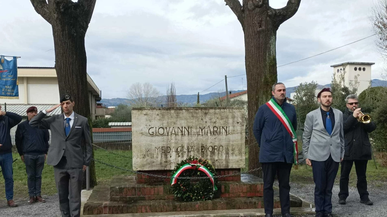 Un momento della cerimonia commemorativa di ieri mattina Un momento della cerimonia commemorativa di ieri mattina