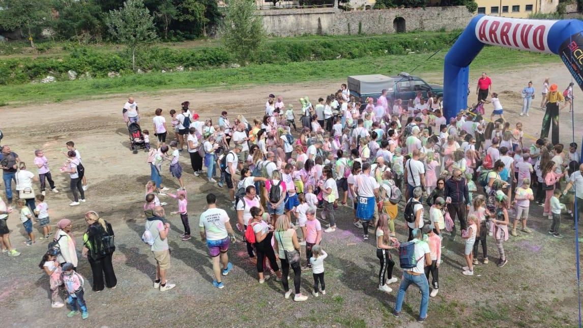 Grande successo per la kermesse organizzata dal Comune di Pontremoli . Grande successo per la kermesse organizzata dal Comune di Pontremoli .