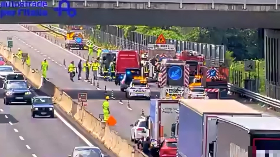 Incidente in A11 tra Prato est e Prato ovest in direzione Pisa