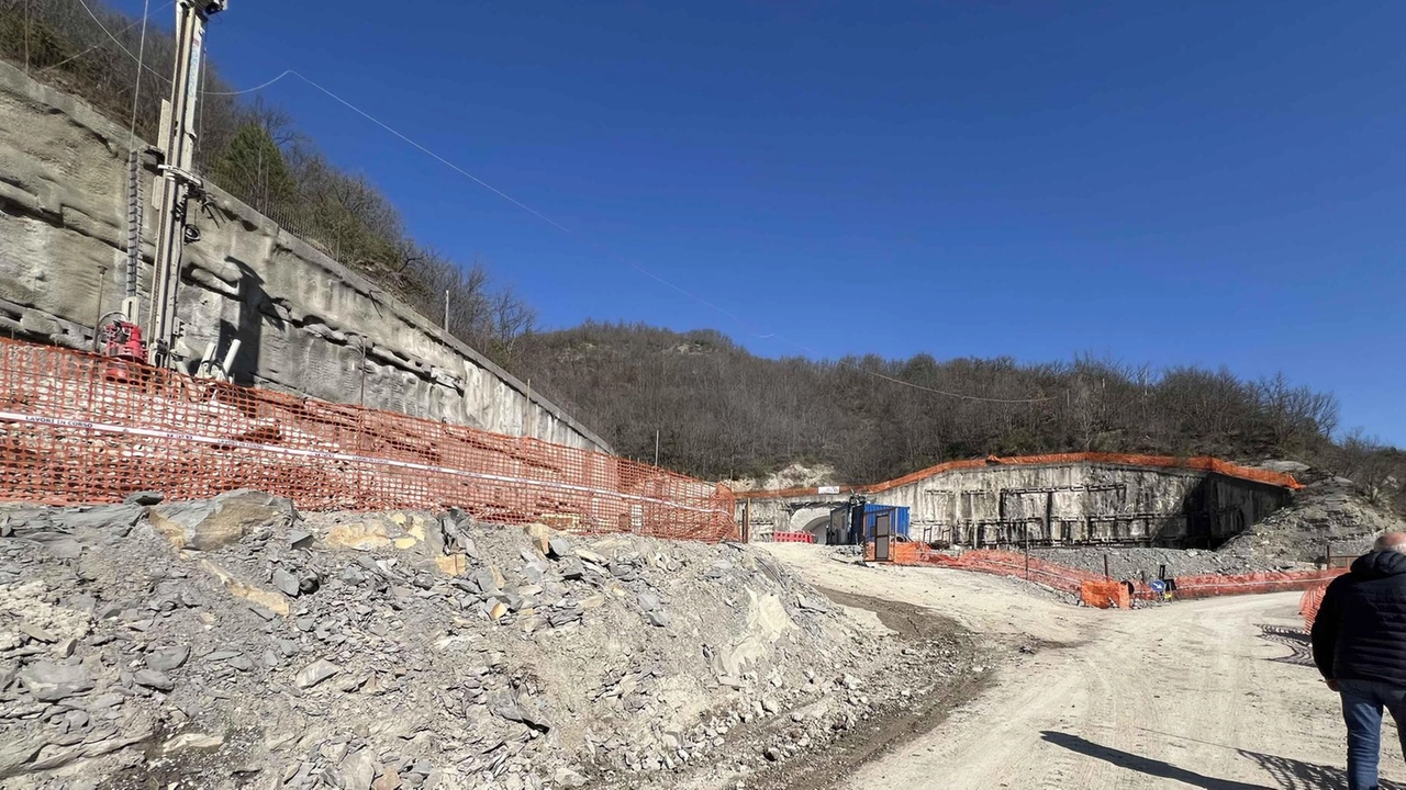 Espropri legati non solo ai lavori sulla strada ma anche alle aree di cantiere Espropri legati non solo ai lavori sulla strada ma anche alle aree di cantiere