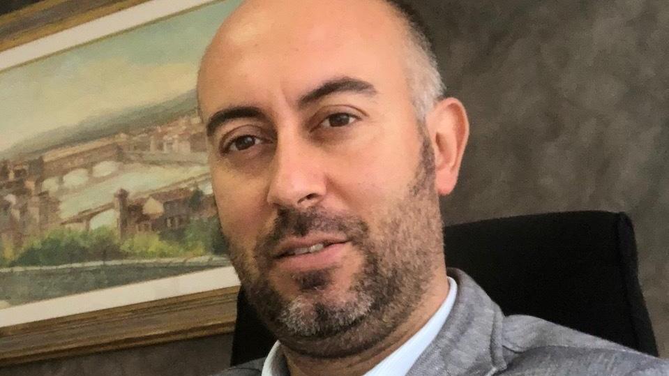 https://www.lanazione.it/image-service/view/acePublic/alias/contentid/Yjc0NzExZjgtNWU4Ny00/0/tigri-e-colonie-bianchi-premio-al-salone-libro.jpeg?f=16:9&w=1200&h=630
