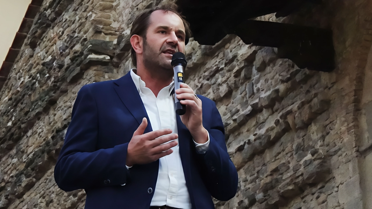 Pronto a considerare ogni opzione dal Comune alla Regione. "La priorità è puntare sulle persone giuste". Chiede responsabilità a Polcri, ammette l’errore su Meoni. "Non basta il turismo, spazio all’industria". Pronto a considerare ogni opzione dal Comune alla Regione. "La priorità è puntare sulle persone giuste". Chiede responsabilità a Polcri, ammette l’errore su Meoni. "Non basta il turismo, spazio all’industria".