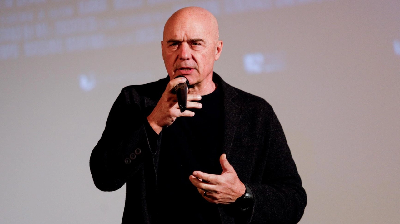 Domani sera, 24 luglio, in piazza Duomo alle 21,30, debutta per il Dramma Popolare Autodifesa di Caino, il primo libro di Andrea Camilleri pubblicato dopo la sua morte Domani sera, 24 luglio, in piazza Duomo alle 21,30, debutta per il Dramma Popolare Autodifesa di Caino, il primo libro di Andrea Camilleri pubblicato dopo la sua morte