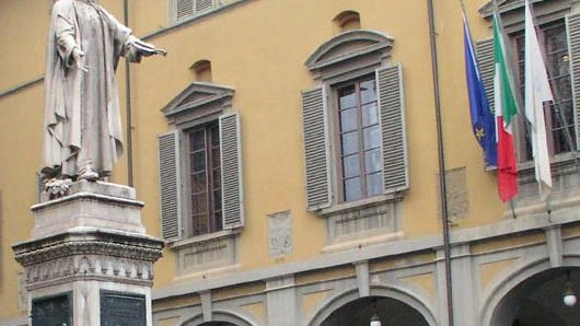 Parola d’ordine nel quartier generale del Pd pratese ma anche in maggioranza e in giunta: "Si lavora, si fanno... Parola d’ordine nel quartier generale del Pd pratese ma anche in maggioranza e in giunta: "Si lavora, si fanno...