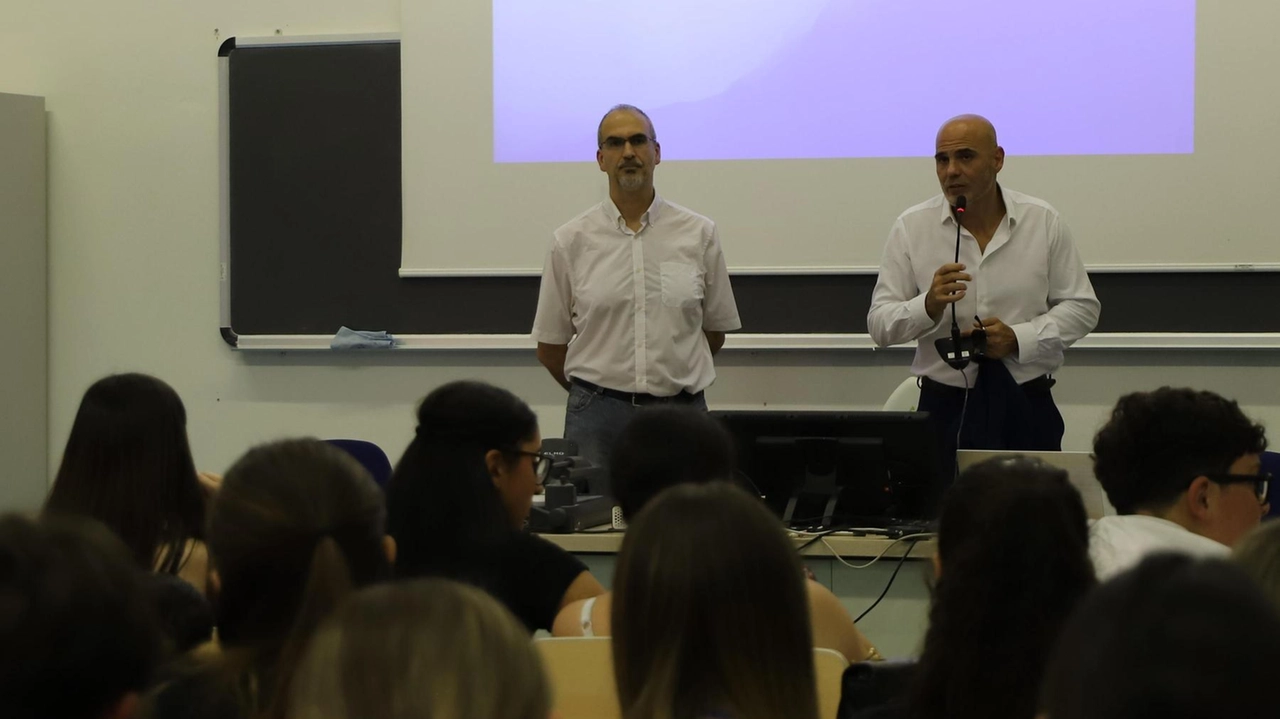 La Summer school di Intelligenza artificiale e Scienze della vita è promossa da Fondazione SAIHUB con Fondazione VITA - ITS La Summer school di Intelligenza artificiale e Scienze della vita è promossa da Fondazione SAIHUB con Fondazione VITA - ITS