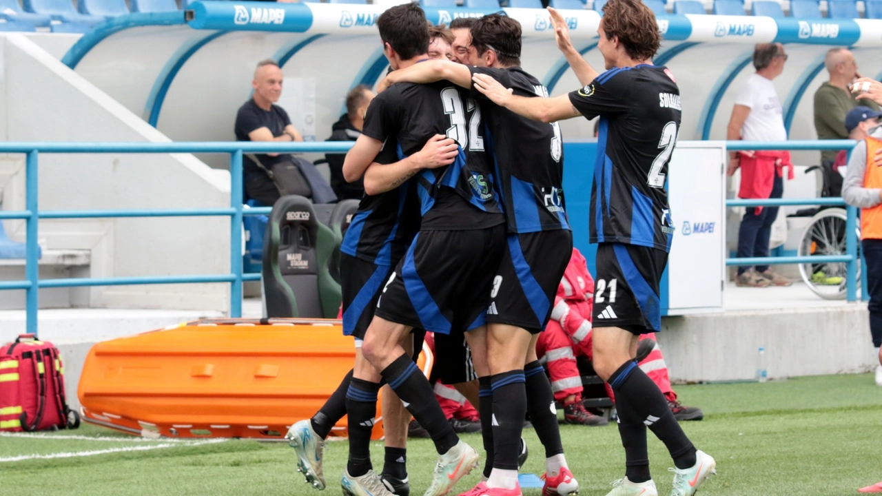 Il Pisa domina con la Reggiana: 0-2. Accelerata per la Serie A