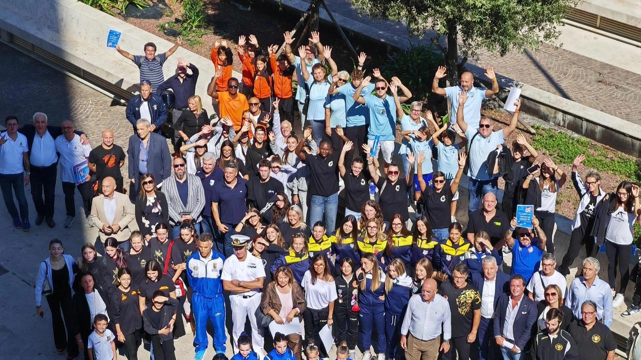 I tanti protagonisti della rassegna Sport in Piazza presentata in municipio. che si svolgerà a Spezia la prossima settimana I tanti protagonisti della rassegna Sport in Piazza presentata in municipio. che si svolgerà a Spezia la prossima settimana