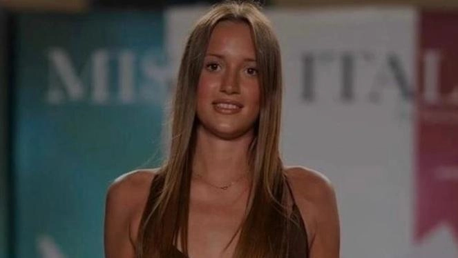 Rachele Maccherini, 19 anni. è la giovane montemurlese arrivata alle finali di Miss Toscana 2025, che si svolgeranno domenica 31 agosto all’Isola d’Elba Rachele Maccherini, 19 anni. è la giovane montemurlese arrivata alle finali di Miss Toscana 2025, che si svolgeranno domenica 31 agosto all’Isola d’Elba