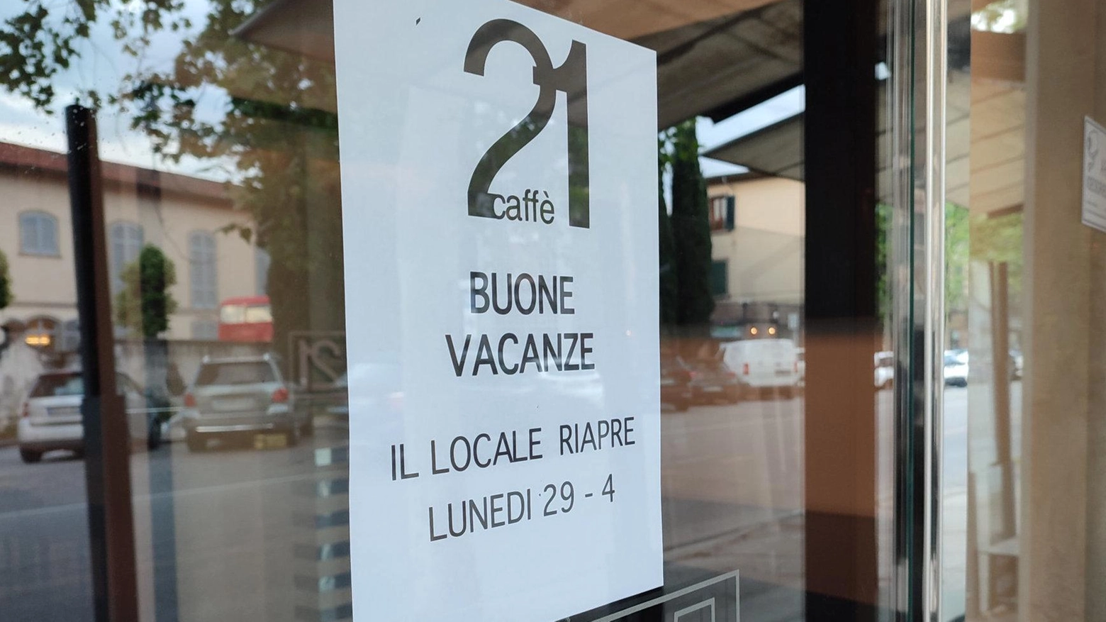 Alcolici venduti a due sedicenni: "Caffè 21" chiuso per cinque giorni