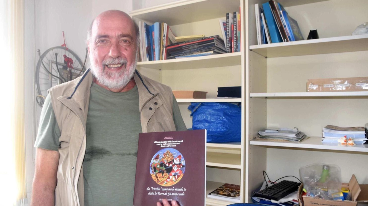 Giampiero Ghilarducci, collezionista e grande appassionato di storia del Carnevale. Ha scritto un altro libro Giampiero Ghilarducci, collezionista e grande appassionato di storia del Carnevale. Ha scritto un altro libro