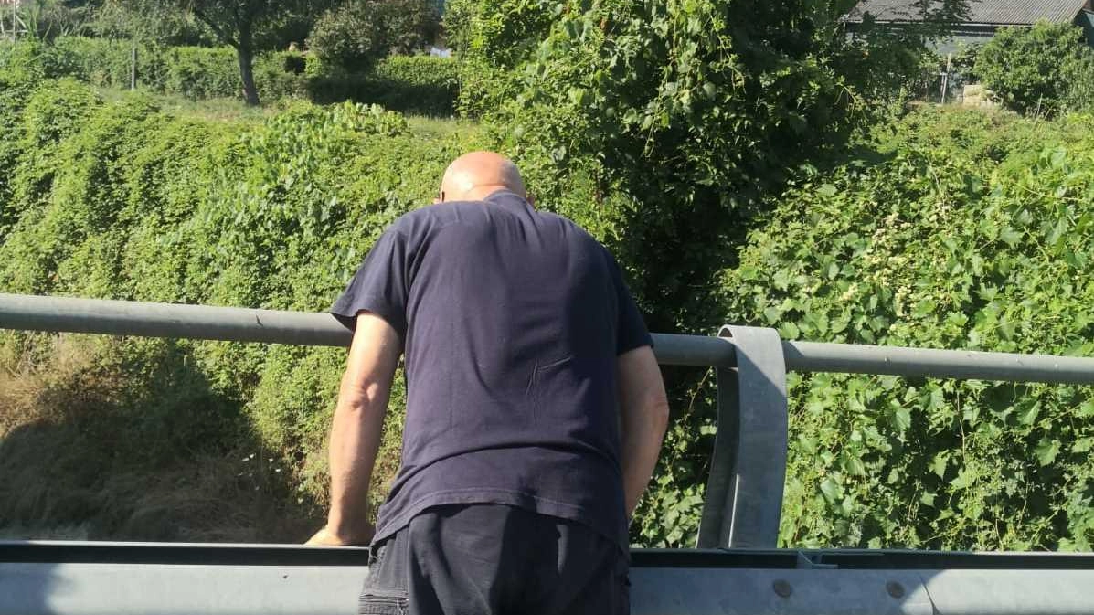Il comitato torna a dare voce ai cittadini per il disagio che stanno subendo per lo stato in cui versa il rio Conella Il comitato torna a dare voce ai cittadini per il disagio che stanno subendo per lo stato in cui versa il rio Conella