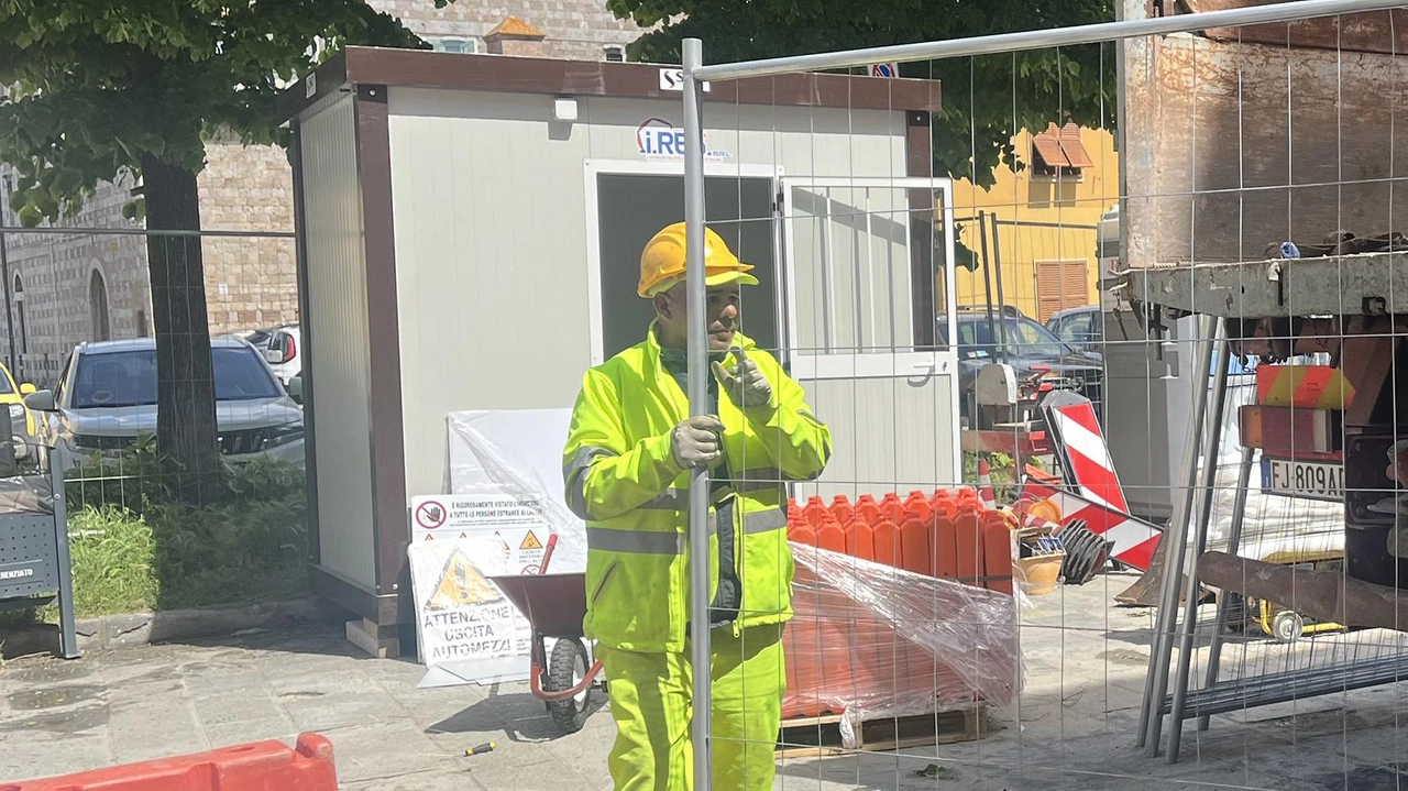 Lavori in piazza della Palma ancora al centro di polemiche e incontri con il Comune per capire i tempi di conclusione