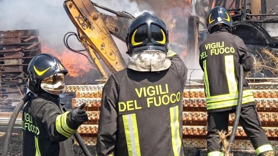 Assolti dall’accusa di falsità ideologica dopo un intervento sull’incendio