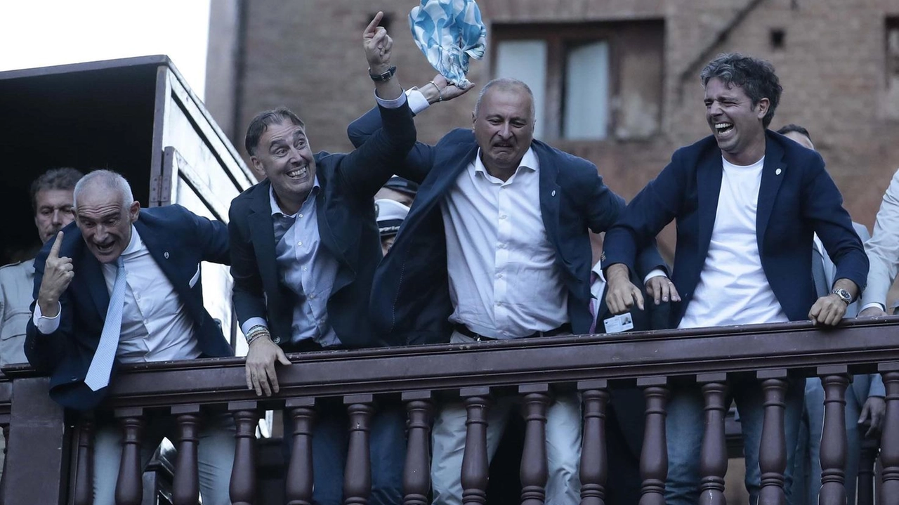 Il Numero unico, giunto alle battute finali, sarà presentato il 26. Il vicario Salvini: "Innovativo, cerchiamo di far leggere i contenuti". "Concone sul lato via del Sole per creare meno disagi", dice Cavati. Il Numero unico, giunto alle battute finali, sarà presentato il 26. Il vicario Salvini: "Innovativo, cerchiamo di far leggere i contenuti". "Concone sul lato via del Sole per creare meno disagi", dice Cavati.