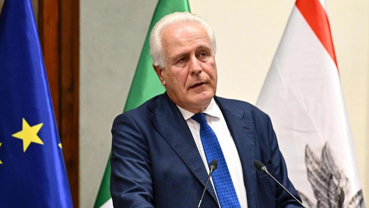 Eugenio Giani, presidente della Toscana, insieme all’assessore Stefano Baccelli lancia le nuove misure a sostegno della ’Toscana diffusa’ Eugenio Giani, presidente della Toscana, insieme all’assessore Stefano Baccelli lancia le nuove misure a sostegno della ’Toscana diffusa’