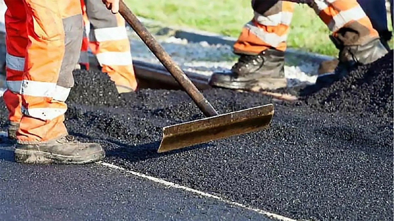 Lavori di asfaltatura Lavori di asfaltatura