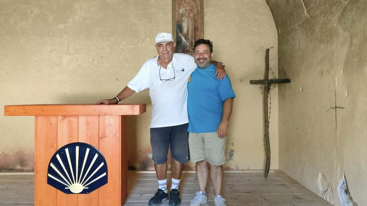 Sono stati finalmente riparati gli arredi della cappella dedicata a San Francesco, al Forte, dopo che erano stati danneggiati dai vandali un po’ di tempo fa Sono stati finalmente riparati gli arredi della cappella dedicata a San Francesco, al Forte, dopo che erano stati danneggiati dai vandali un po’ di tempo fa