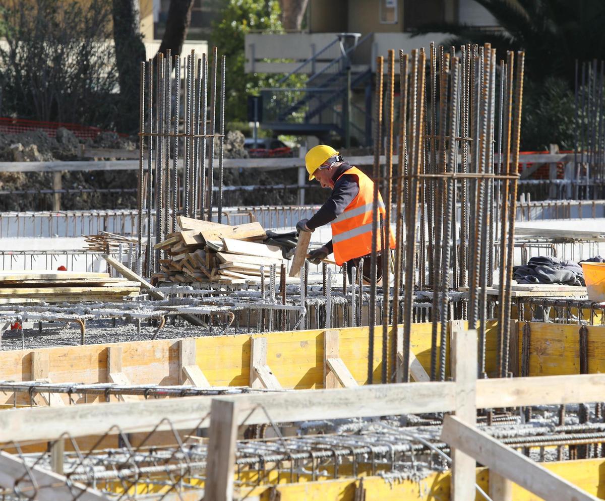 troppi morti sul lavoro sono gi224 le 13 vittime dall8217inizio dell8217anno umbria in 8217zona rossa8217