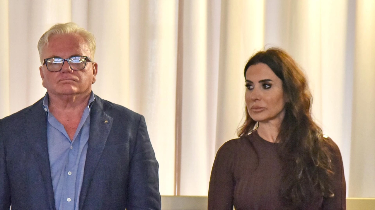 Sindaco e assessore hanno illustrato i conti consuntivi relativi all’anno 2024. Presentata la nuova segretaria generale. E’ Marianna Masella e arriva dalla Campania. Sindaco e assessore hanno illustrato i conti consuntivi relativi all’anno 2024. Presentata la nuova segretaria generale. E’ Marianna Masella e arriva dalla Campania.
