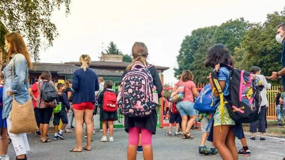 Sono 1730 gli studenti che il 16 settembre rientreranno sui banchi di scuola Sono 1730 gli studenti che il 16 settembre rientreranno sui banchi di scuola