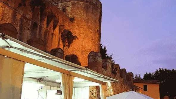 Piazza d’Armi a Montecarlo, si studia una soluzione per raggiungerla in modo più agevole Piazza d’Armi a Montecarlo, si studia una soluzione per raggiungerla in modo più agevole