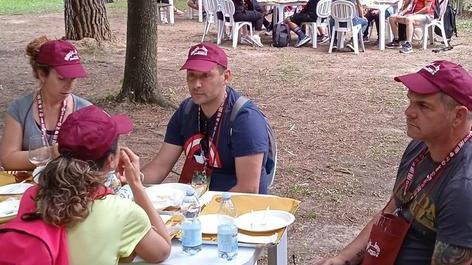 https://www.lanazione.it/image-service/view/acePublic/alias/contentid/YjhlZmEzMzAtZDVhMC00/0/mangialonga-in-1-200-pronti-a-partire.jpeg?f=16:9&w=1200&h=630