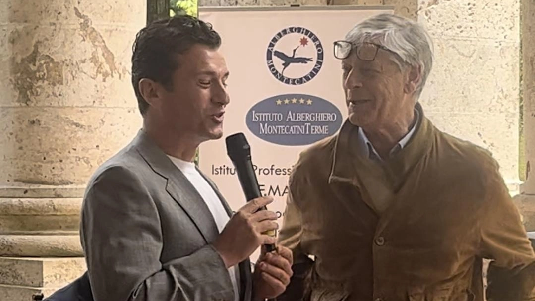 Gianluca Borgna col preside Riccardo Monti Gianluca Borgna col preside Riccardo Monti