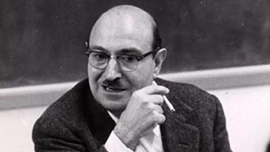 Renato Poggioli è stato uno slavista, traduttore e critico letterario. Era specializzato in letteratura russa
