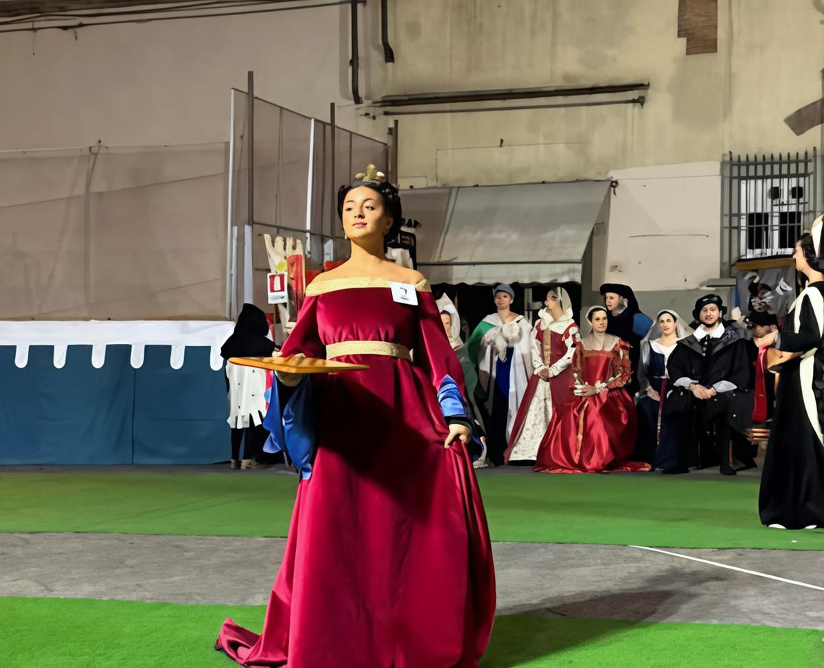 Il Palio incorona la dama più bella: la sfida tra eleganza e tradizione Il Palio incorona la dama più bella: la sfida tra eleganza e tradizione
