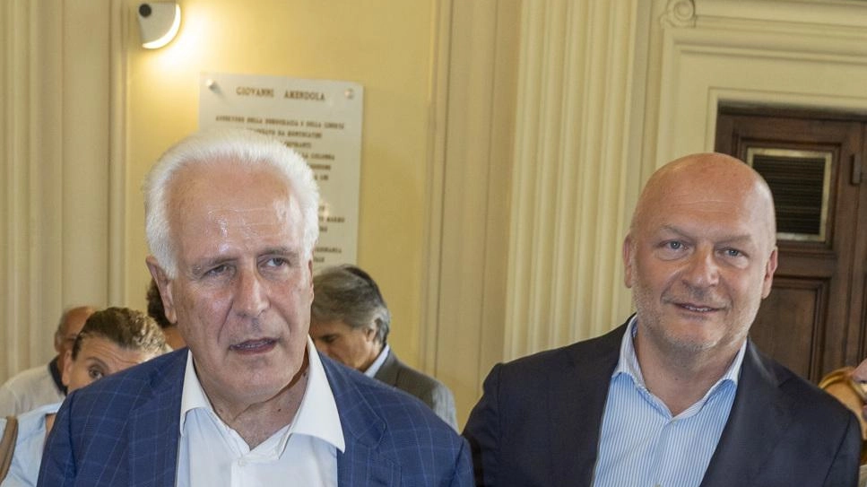 Il Governatore di scena a Montecatini per presentare il suo ultimo libro "Fare scelte non è facile. Sto tra la gente, mi dicono di continuare" "Confermata l’offerta d’acquisto per Tettuccio, Regina e Excelsior" . Il Governatore di scena a Montecatini per presentare il suo ultimo libro "Fare scelte non è facile. Sto tra la gente, mi dicono di continuare" "Confermata l’offerta d’acquisto per Tettuccio, Regina e Excelsior" .