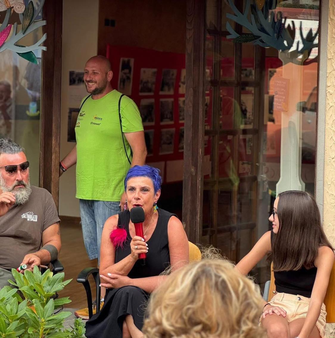 https://www.lanazione.it/image-service/view/acePublic/alias/contentid/Yjk1ZjEzNzktMzhkMS00/0/un-paese-in-dialogo-col-mondo-maresca-r-esiste-festival-della-cura-perche-tutto-ci-sta-a-cuore.jpeg?f=1.91:1&w=1200