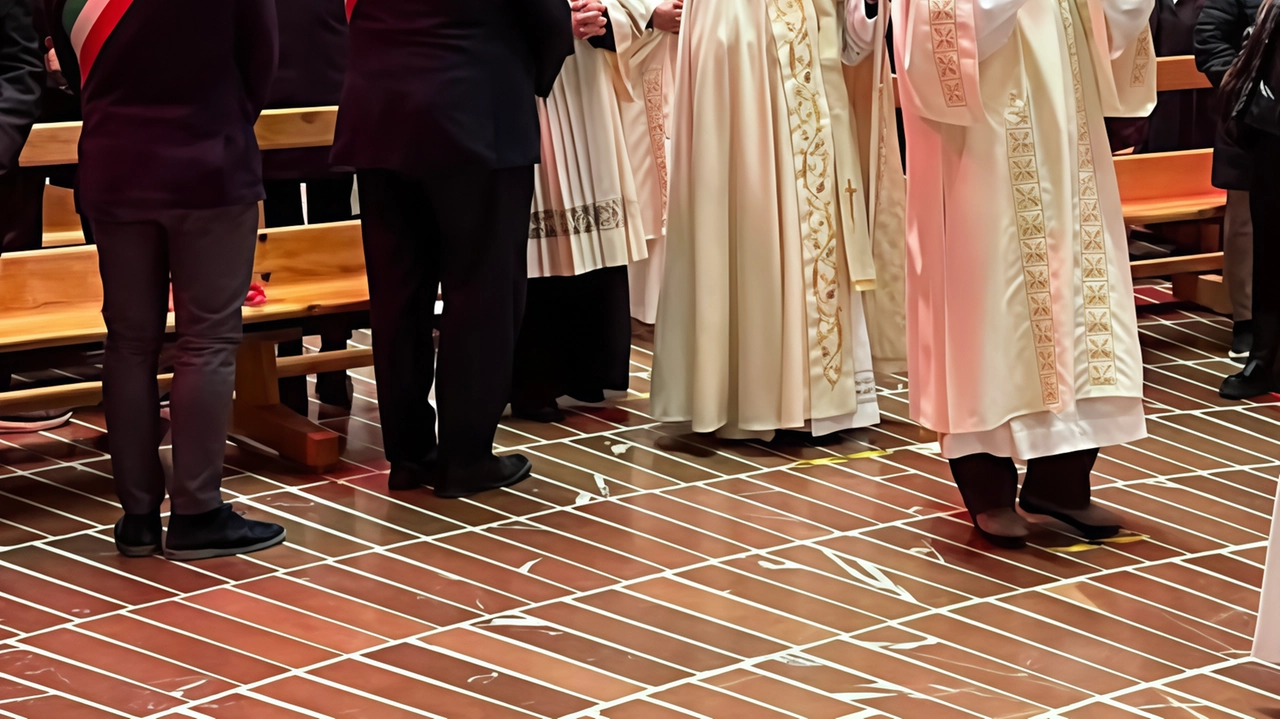 Una folla di fedeli ha partecipato alla cerimonia di apertura dell’anno giubilare nel santuario di Collevalenza voluto da Madre Speranza Una folla di fedeli ha partecipato alla cerimonia di apertura dell’anno giubilare nel santuario di Collevalenza voluto da Madre Speranza