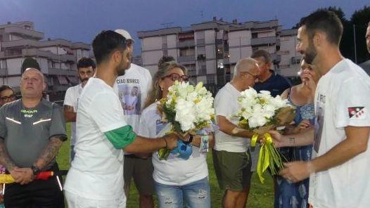 Il torneo dei Quartieri si è stretto attorno alla famiglia di Marco Riccomagno - il giovane volontario e carnevalaro deceduto... Il torneo dei Quartieri si è stretto attorno alla famiglia di Marco Riccomagno - il giovane volontario e carnevalaro deceduto...