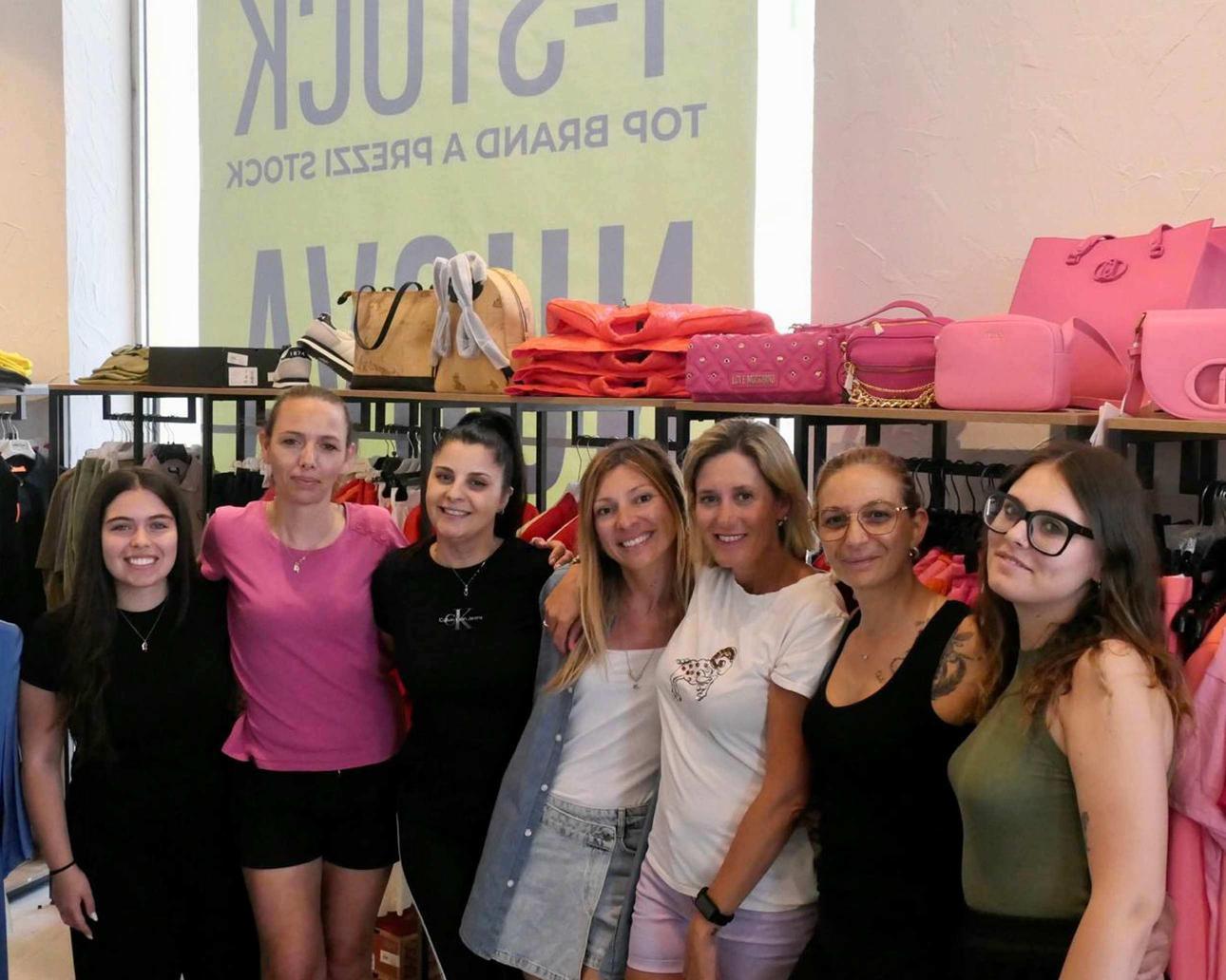 Nuova apertura in città. Il terzo negozio T Stock inaugura sul lungomare Nuova apertura in città. Il terzo negozio T Stock inaugura sul lungomare