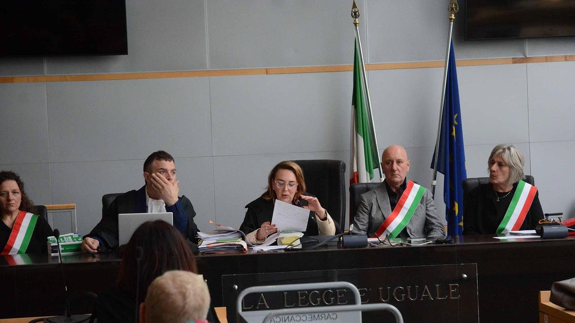 Il caso del giudice di pace: "L’ufficio può riaprire. È stato affidato l’incarico"
