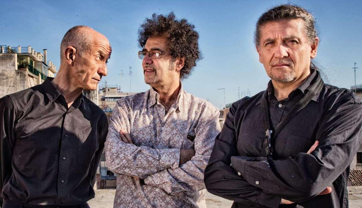 https://www.lanazione.it/image-service/view/acePublic/alias/contentid/YjkzMWU2NDAtZmVlNi00/0/lanno-che-verra-omaggio-di-servillo-a-dalla-una-serata-di-vera-poesia.jpeg?f=1.91:1&w=1200