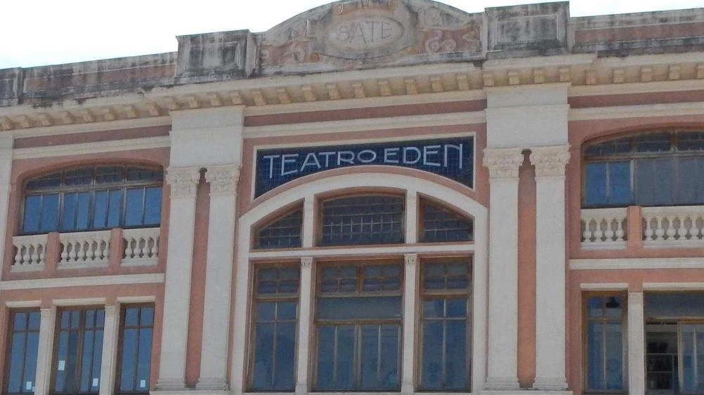 Il progetto commissionato dall’amministrazione per ridare vita al Teatro. L’investimento di 148 mila e 607 euro per la verifica della struttura. di sistemi di illuminazione, climatizzazione e degli impianti elettrici. Il progetto commissionato dall’amministrazione per ridare vita al Teatro. L’investimento di 148 mila e 607 euro per la verifica della struttura. di sistemi di illuminazione, climatizzazione e degli impianti elettrici.