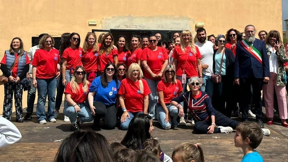 Per incoraggiare l’apprendimento della lingua inglese attraverso la musica e il teatro Per incoraggiare l’apprendimento della lingua inglese attraverso la musica e il teatro